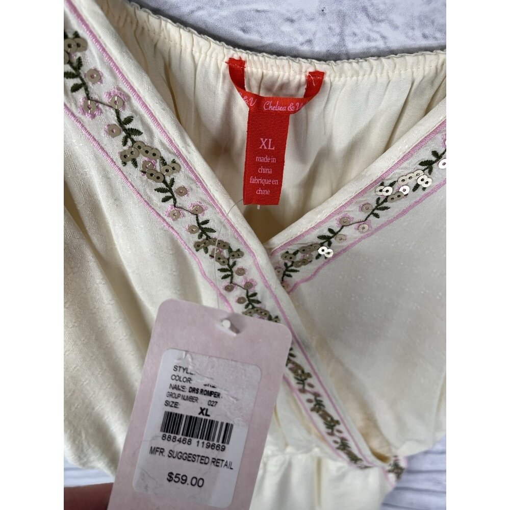 CHELSEA & VIOLET Women's Ivory Floral V-Neck Spaghetti Strap Romper NWT XL - Picture 2 of 5